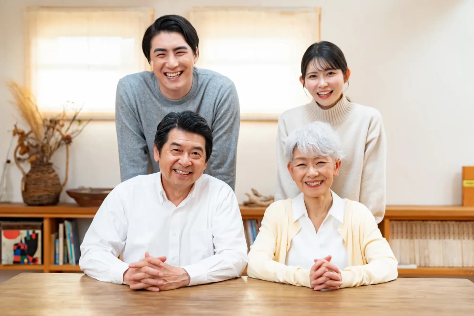 笑顔の親子（相続・登記に関する記事のイメージ）