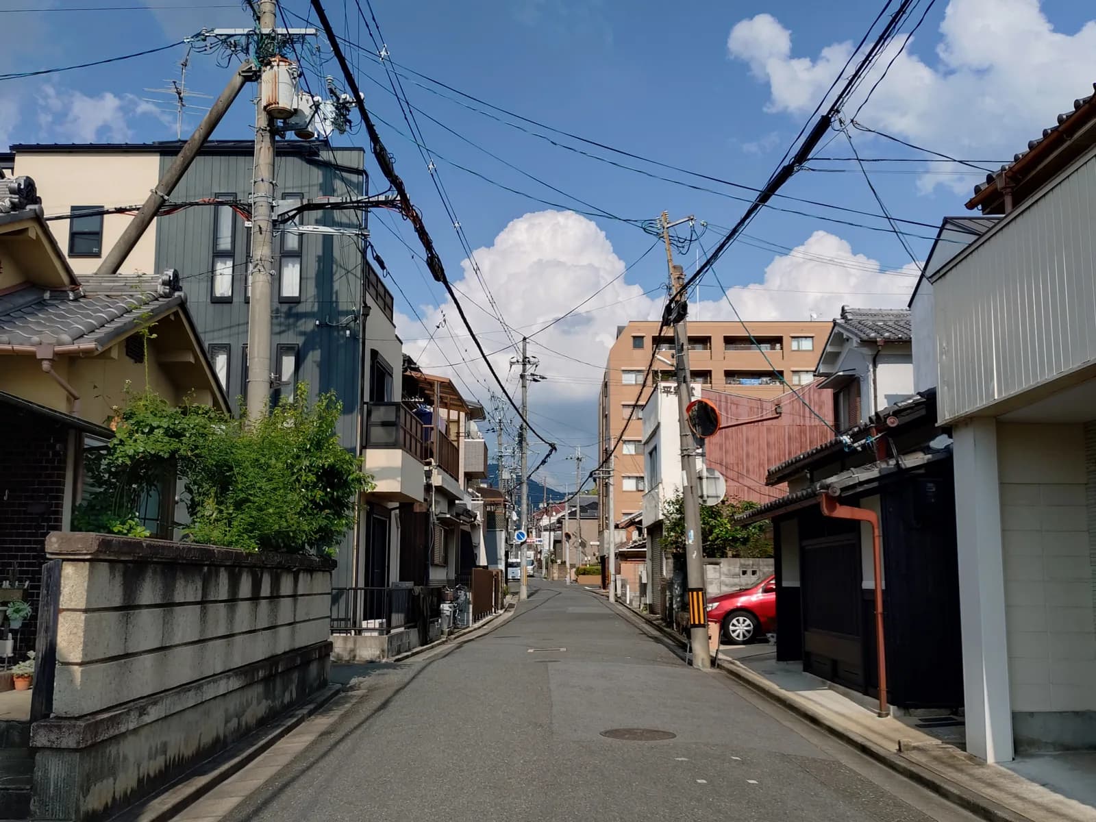 西木辻の街並み