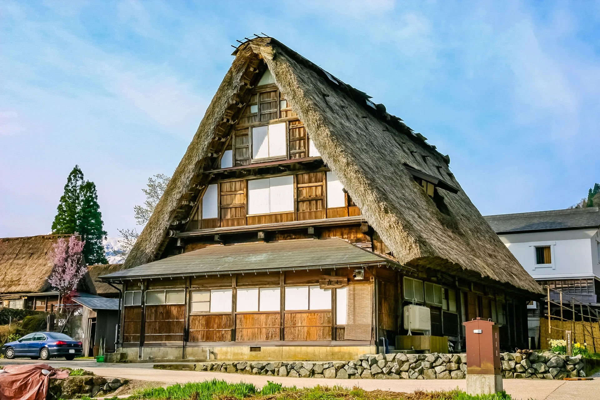 五箇山相倉の合掌造りの家（富山県）