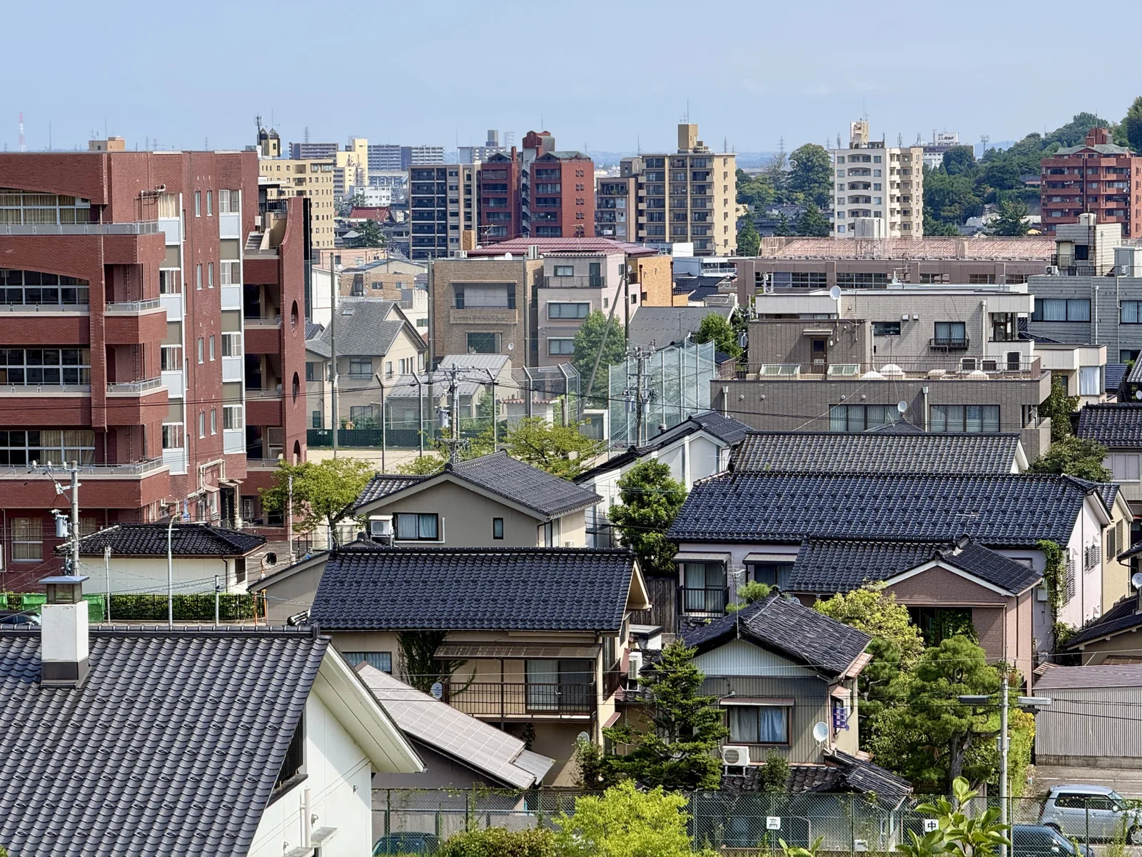 上から見た金沢の市街地 (再建築不可・接道に関する記事のイメージ)